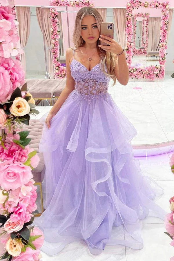 Hermosos vestidos de fiesta largos con escote en V, encaje morado con cuentas y flores